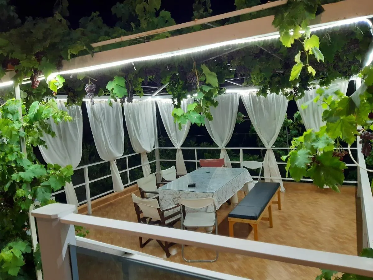 Collaku Apartment'S Vlorë 0*,