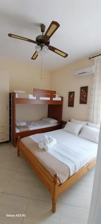 Collaku Apartment'S Vlorë Apartmán